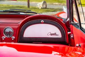 Image 36/64 of Chevrolet Corvette Sting Ray Convertible (1964)