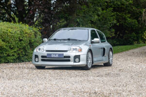 Image 4/26 de Renault Clio II V6 (2001)