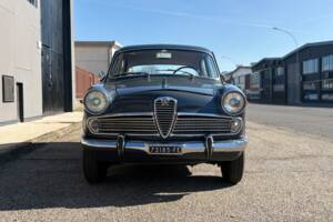 Image 2/25 of Alfa Romeo Giulietta TI (1961)