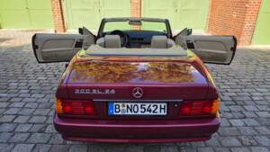 Image 27/100 of Mercedes-Benz 300 SL-24 (1991)