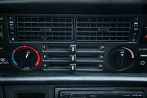 Image 34/50 of BMW M 635 CSi (1989)