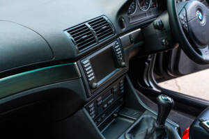 Image 42/56 of BMW M5 (2000)