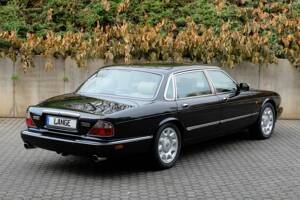 Image 7/60 de Daimler Super V8 (2000)
