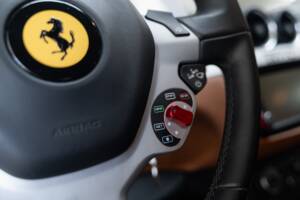 Image 17/47 of Ferrari FF (2015)