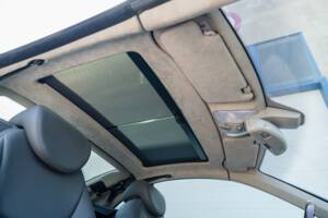 Image 74/86 de Mercedes-Benz SL 500 (2002)