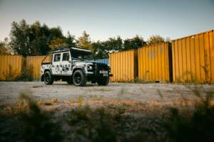 Bild 22/42 von Land Rover Defender Works V8 Trophy (2012)