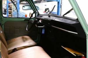 Image 23/33 de Renault R 4 TL (1981)