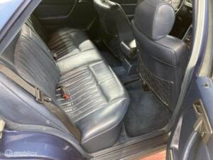 Bild 30/50 von Mercedes-Benz 300 E (1986)