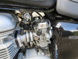 Image 24/39 of Triumph Bonneville T100 (2005)