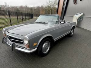 Image 5/36 of Mercedes-Benz 280 SL (1970)