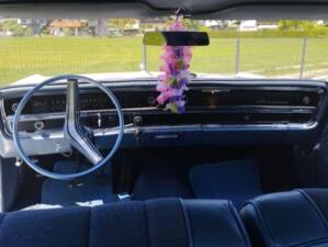 Image 8/23 of Buick Le Sabre Coupe (1966)