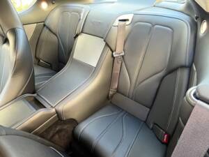 Bild 18/57 von Aston Martin Virage (2011)