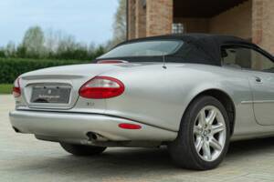 Imagen 16/50 de Jaguar XK8 4.0 (2000)