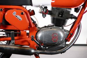 Bild 38/50 von Gilera Giubileo 175 Sport (1963)