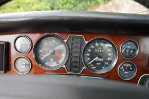 Bild 23/50 von Jaguar XJ 6 C 4.2 (1976)