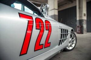 Image 31/61 of Mercedes-Benz SLR McLaren (2004)