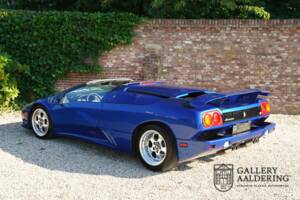 Obraz 28/50 pojazdu Lamborghini Diablo VT Roadster (1996)