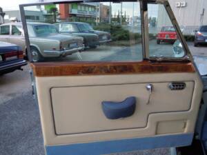 Afbeelding 14/21 van Bentley S3 Mulliner Park Ward DHC (1965)