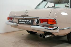 Image 19/24 of Mercedes-Benz 280 SL (1970)