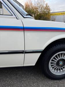 Bild 43/59 von BMW 518 (1980)