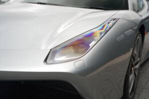 Image 38/50 of Ferrari 488 GTB (2017)