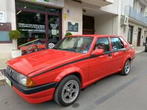 Image 21/42 of Alfa Romeo 75 1.8 (1991)
