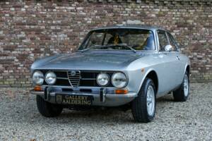 Image 27/50 of Alfa Romeo 1750 GT Veloce (1970)