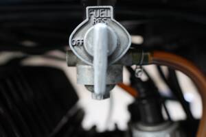 Image 19/33 of Yamaha RD 250 (1976)
