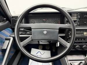 Image 18/30 of Lancia Delta 1.5 LX (1991)