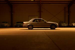Immagine 18/27 di BMW 328i (1995)