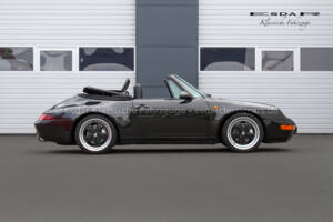 Image 4/29 of Porsche 911 Carrera 4 (1996)