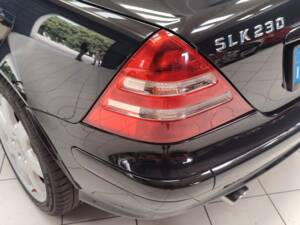 Bild 10/54 von Mercedes-Benz SLK 230 Kompressor (2002)