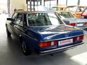 Bild 9/19 von Mercedes-Benz 240 D (1982)