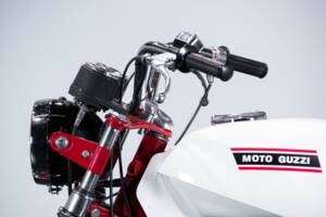 Image 22/50 of Moto Guzzi Stornello 125 II (1971)