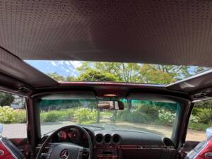 Image 29/43 de Mercedes-Benz 350 SLC (1974)