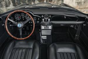 Image 7/33 of Aston Martin DB 5 Volante (1964)