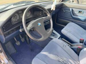 Imagen 2/8 de BMW 518i (1985)
