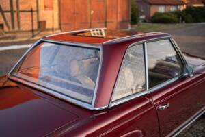 Image 13/70 de Mercedes-Benz 230 SL (1966)