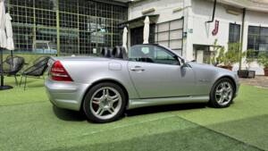 Afbeelding 10/63 van Mercedes-Benz SLK 32 AMG (2001)