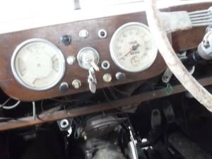 Bild 18/29 von AC 2 Liter (1954)
