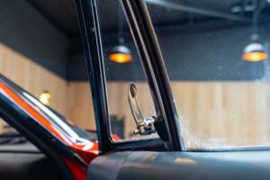 Image 53/74 of Ferrari 365 GTB/4 Daytona (1971)