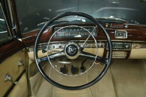 Afbeelding 17/50 van Mercedes-Benz 220 S Cabriolet (1957)