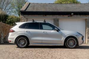 Image 18/50 de Porsche Cayenne GTS (2012)