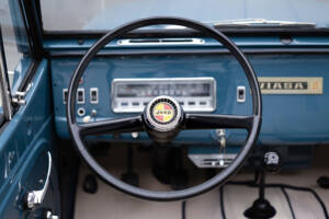 Image 15/37 de Jeep Commando (1972)