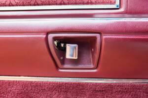 Bild 183/200 von Cadillac Coupe DeVille (1968)