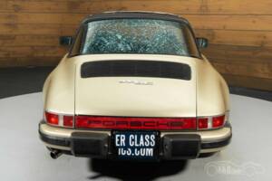 Image 16/19 of Porsche 911 SC 3.0 (1983)