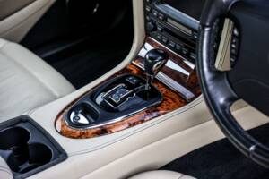 Image 35/41 of Jaguar XJR (2008)