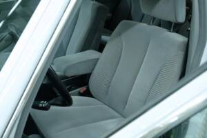 Bild 33/50 von Mercedes-Benz 500 SE (1990)