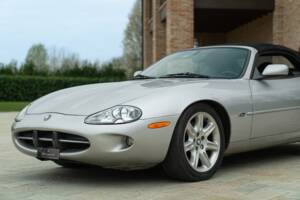 Imagen 17/50 de Jaguar XK8 4.0 (2000)