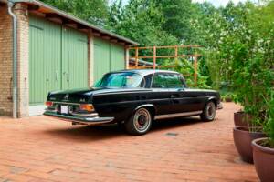 Imagen 9/199 de Mercedes-Benz 280 SE 3,5 (1971)